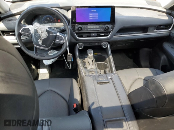 2024 Toyota Highlander XLE z VIN 5TDAAAB56RS005584, wystawiony jako Copart lot #55266455 z przebiegiem 3 809 mil mil oraz Czysty tytuł • Clean title. Historia ofert i sprzedaży dostępna na DreamBid. Obrazek 8.