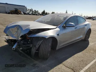 2024 Tesla Model S Plaid z VIN 5YJSA1E66RF542811, wystawiony jako Copart lot #80326264 z przebiegiem Nie podano mil oraz Szkoda całkowita • Salvage title. Historia ofert i sprzedaży dostępna na DreamBid. Obrazek 1.