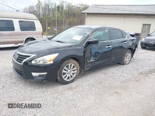 2013 Nissan Altima SV with VIN 1N4AL3AP1DC909464, listed as a IAAI auction lot 42012908 with 135,706 mi miles and . Bid and sale history available at carsss.com. Image 2.