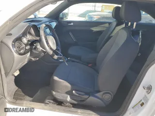 2019 Volkswagen Beetle S with VIN 3VWFD7AT6KM719279, listed as a Copart auction lot 89217255 with 40,438 mi miles and Salvage Title. Bid and sale history available at carsss.com. Image 7.