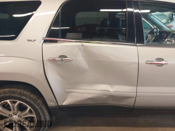 2015 GMC Acadia SLT with VIN 1GKKVRKD1FJ138460, listed as a IAAI auction lot 41500569 with 157,267 mi miles. Bid and sale history available at carsss.com. Image 18.