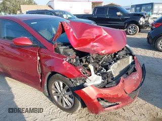2015 Hyundai Elantra SE z VIN 5NPDH4AE2FH584067, wystawiony jako IAAI lot #42200075 z przebiegiem 133 098 mil mil oraz . Historia ofert i sprzedaży dostępna na DreamBid. Obrazek 6.