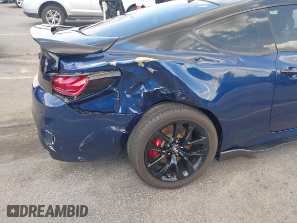 2015 Hyundai Genesis Coupe 3.8L Base with VIN KMHHU6KJ2FU123585, listed as a IAAI auction lot 42437976 with 88,121 mi miles and . Bid and sale history available at DreamBid. Image 6.