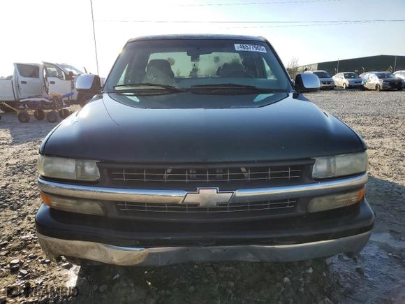 2001 Chevrolet Silverado 1500 LT with VIN 1GCEC19T21Z203162, listed as a Copart auction lot 46577965 with 308,212 mi miles and Salvage Title. Bid and sale history available at carsss.com. Image 5.