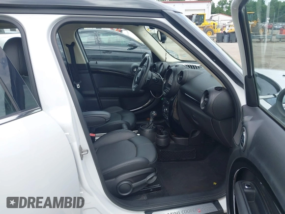 2014 MINI Countryman S z VIN WMWZC5C57EWP38396, wystawiony jako IAAI lot #42400771 z przebiegiem 147 302 mil mil oraz . Historia ofert i sprzedaży dostępna na DreamBid. Obrazek 5.