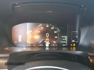2017 Volvo S90 Momentum z VIN YV1102AK7H1014266, wystawiony jako Copart lot #81897184 z przebiegiem 101 327 mil mil oraz Szkody całkowita. Historia ofert i sprzedaży dostępna na DreamBid. Obrazek 9.
