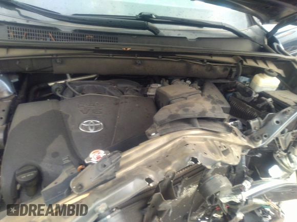 2018 Toyota Highlander LE with VIN 5TDBZRFH6JS800526, listed as a IAAI auction lot 42042575 with 129,208 mi miles and . Bid and sale history available at DreamBid. Image 10.