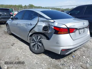 2022 Nissan Altima 2.5 SV with VIN 1N4BL4DV7NN301748, listed as a IAAI auction lot 41728890 with 79,089 mi miles. Bid and sale history available at carsss.com. Image 3.