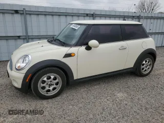 2007 MINI Hardtop z VIN WMWMF33587TT53830, wystawiony jako Copart lot #54540665 z przebiegiem 176 416 mil mil oraz Czysty tytuł • Clean title. Historia ofert i sprzedaży dostępna na DreamBid. Obrazek 1.