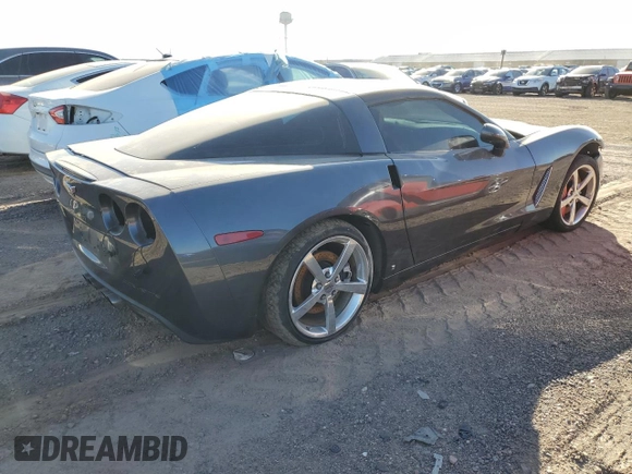 2009 Chevrolet Corvette 3LT z VIN 1G1YY26W195113502, wystawiony jako Copart lot #77655904 z przebiegiem 106 534 mil mil oraz Czysty tytuł • Clean title. Historia ofert i sprzedaży dostępna na DreamBid. Obrazek 3.