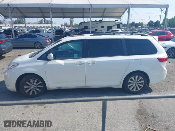 2017 Toyota Sienna XLE Auto Access Seat z VIN 5TDYZ3DC0HS868989, wystawiony jako IAAI lot #42174075 z przebiegiem 189 634 mil mil oraz . Historia ofert i sprzedaży dostępna na DreamBid. Obrazek 14.