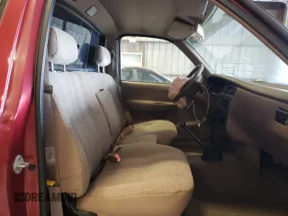 1996 Toyota T100 z VIN JT4JM11D0T0015571, wystawiony jako Copart lot #71107254 z przebiegiem 221 720 mil mil oraz Szkody całkowita. Historia ofert i sprzedaży dostępna na DreamBid. Obrazek 10.