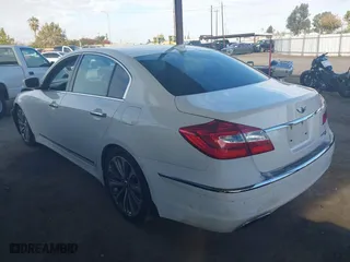 2014 Hyundai Genesis 5.0L R-Spec with VIN KMHGC4DH6EU264607, listed as a IAAI auction lot 40870852 with 175,404 mi miles. Bid and sale history available at carsss.com. Image 3.