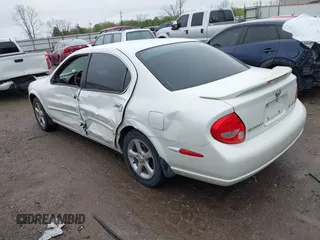 2000 Nissan Maxima GXE z VIN JN1CA31A4YT206065, wystawiony jako IAAI lot #41952514 z przebiegiem 2 953 347 mil mil oraz . Historia ofert i sprzedaży dostępna na DreamBid. Obrazek 3.