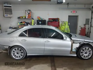 2007 Mercedes-Benz E-Class 3.5L with VIN WDBUF87X77B167115, listed as a IAAI auction lot 41721446 with 184,721 mi miles. Bid and sale history available at carsss.com. Image 14.