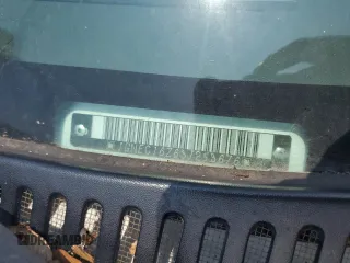 2003 Chevrolet Suburban LT z VIN 1GNEC16Z63J253676, wystawiony jako Copart lot #44540695 z przebiegiem 182 928 mil mil oraz Szkoda całkowita • Salvage title. Historia ofert i sprzedaży dostępna na DreamBid. Obrazek 13.