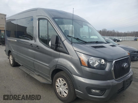 2024 Ford Transit Passenger XL with VIN 1FBAX2C83RKA49731, listed as a Copart auction lot 42985485 with 9,180 mi miles and Clean Title. Bid and sale history available at carsss.com. Image 4.