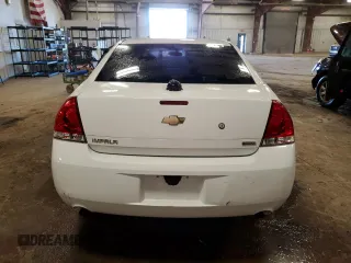 2016 Chevrolet Impala Police Police z VIN 2G1WD5E34G1155012, wystawiony jako Copart lot #56284465 z przebiegiem 130 649 mil mil oraz Tytuł czysty. Historia ofert i sprzedaży dostępna na DreamBid. Obrazek 6.