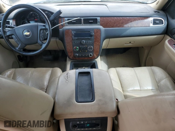 2007 Chevrolet Suburban LT z VIN 1GNFK16317J167510, wystawiony jako Copart lot #50363675 z przebiegiem Nie podano mil oraz Czysty tytuł • Clean title. Historia ofert i sprzedaży dostępna na DreamBid. Obrazek 8.