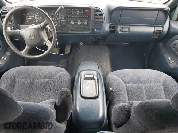1998 Chevrolet Silverado 1500 with VIN 2GCEC19R6W1133606, listed as a Copart auction lot 54662775 with 317,437 mi miles and Salvage Title. Bid and sale history available at DreamBid. Image 8.
