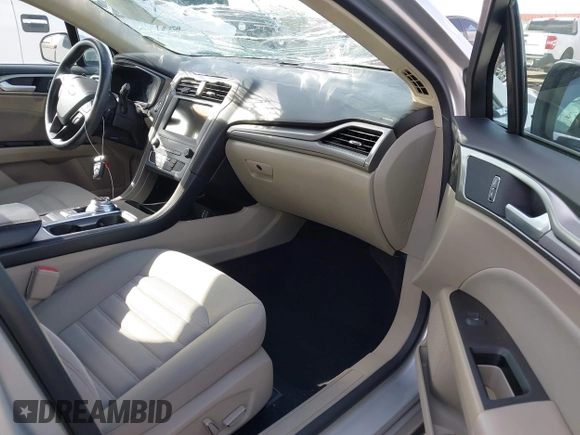 2019 Ford Fusion SE with VIN 3FA6P0HD4KR219338, listed as a IAAI auction lot 41856817 with 82,385 mi miles and . Bid and sale history available at carsss.com. Image 5.