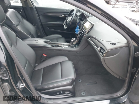 2017 Cadillac ATS AWD z VIN 1G6AG5RX6H0126052, wystawiony jako IAAI lot #41327350 z przebiegiem Nie podano mil oraz . Historia ofert i sprzedaży dostępna na DreamBid. Obrazek 5.