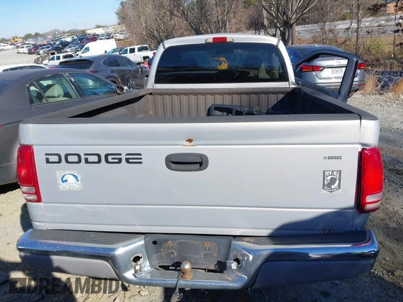 2000 Dodge Dakota with VIN 1B7GL22X9YS521262, listed as a IAAI auction lot 41635416 with 403,083 mi miles. Bid and sale history available at carsss.com. Image 16.
