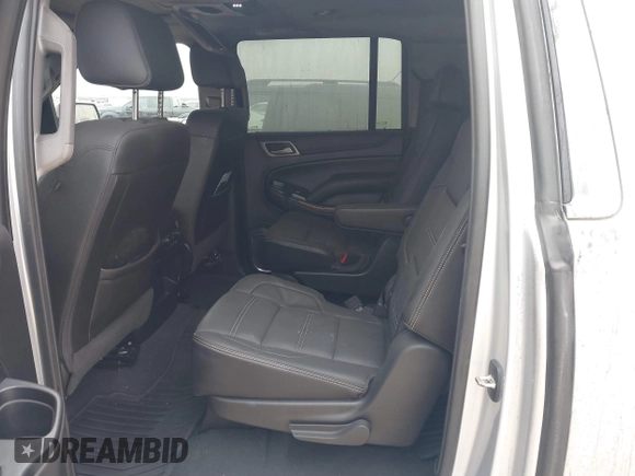 2019 GMC Yukon XL Denali with VIN 1GKS1HKJ0KR257673, listed as a IAAI auction lot 41375951 with 71,291 mi miles. Bid and sale history available at carsss.com. Image 8.