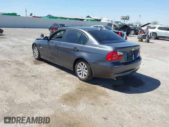 2006 BMW 3 Series 325i with VIN WBAVB13506KX51462, listed as a IAAI auction lot 41811523 with Not Provided miles. Bid and sale history available at carsss.com. Image 3.