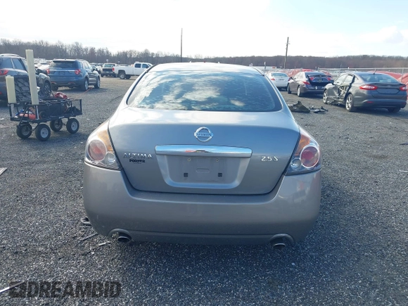 2009 Nissan Altima 2.5 S with VIN 1N4AL21E69N412530, listed as a IAAI auction lot 41887766 with 240,523 mi miles. Bid and sale history available at carsss.com. Image 16.