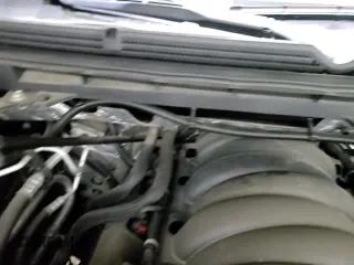 2017 GMC Sierra 1500 z VIN 1GTV2LEC7HZ125234, wystawiony jako Copart lot #59426545 z przebiegiem 91 713 mil mil oraz Szkoda całkowita • Salvage title. Historia ofert i sprzedaży dostępna na DreamBid. Obrazek 13.