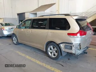 2013 Toyota Sienna LE AAS with VIN 5TDKK3DC8DS359172, listed as a IAAI auction lot 41724930 with 106,488 mi miles. Bid and sale history available at carsss.com. Image 3.