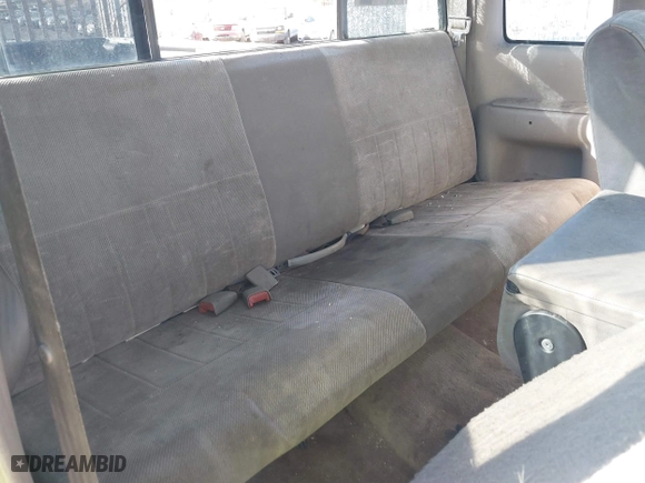 1996 Dodge Ram 1500 with VIN 3B7HF13Y1TG116204, listed as a IAAI auction lot 39432105 with 219,000 mi miles. Bid and sale history available at carsss.com. Image 8.