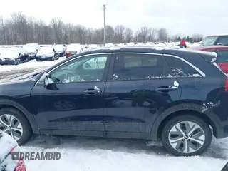 2019 Kia Niro EV EX Premium with VIN KNDCE3LG2K5019941, listed as a IAAI auction lot 41502482 with 70,088 mi miles. Bid and sale history available at carsss.com. Image 15.