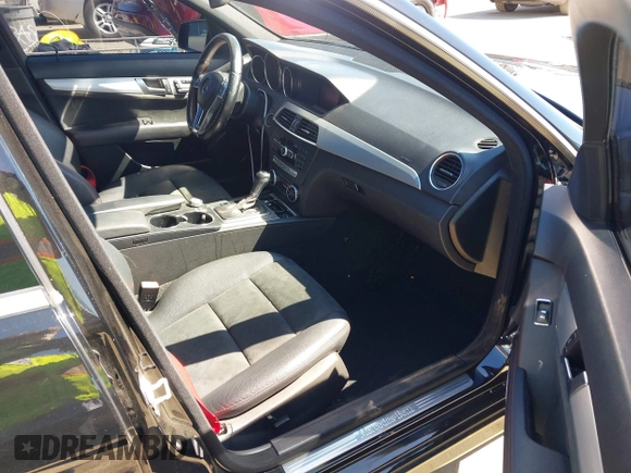 2013 Mercedes-Benz C 350 Sport with VIN WDDGF5HB8DR266275, listed as a IAAI auction lot 41823588 with 132,628 mi miles and . Bid and sale history available at DreamBid. Image 5.