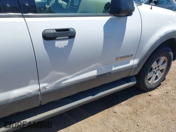 2006 Ford Explorer XLT с VIN 1FMEU73E76UA81201, выставлен на аукционе IAAI как лот 42635562 с пробегом 148 820 миль миль и . История ставок и продаж доступна на DreamBid. Изображение 6.