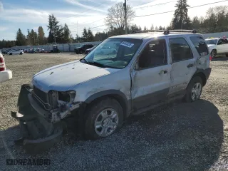 2003 Ford Escape XLT Popular 2 with VIN 1FMYU93193KC40989, listed as a Copart auction lot 50424235 with 92,238 mi miles and Salvage Title. Bid and sale history available at carsss.com. Image 1.