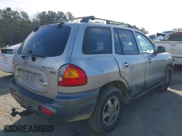 2004 Hyundai Santa Fe GLS with VIN KM8SC13EX4U799955, listed as a IAAI auction lot 41240442 with 281,394 mi miles. Bid and sale history available at carsss.com. Image 4.