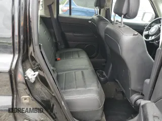 2015 Jeep Patriot High Altitude z VIN 1C4NJPFA7FD349976, wystawiony jako Copart lot #52503355 z przebiegiem 149 809 mil mil oraz Szkoda całkowita • Salvage title. Historia ofert i sprzedaży dostępna na DreamBid. Obrazek 11.