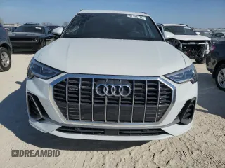 2024 Audi Q3 S line Premium z VIN WA1DECF39R1137946, wystawiony jako Copart lot #47194135 z przebiegiem 3 110 mil mil oraz Szkoda całkowita • Salvage title. Historia ofert i sprzedaży dostępna na DreamBid. Obrazek 5.