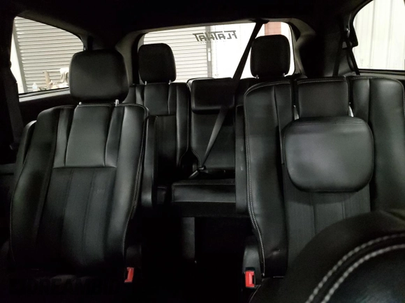 2014 Chrysler Town & Country S with VIN 2C4RC1HG0ER109089, listed as a Copart auction lot 49243395 with 117,568 mi miles and Clean Title. Bid and sale history available at carsss.com. Image 10.