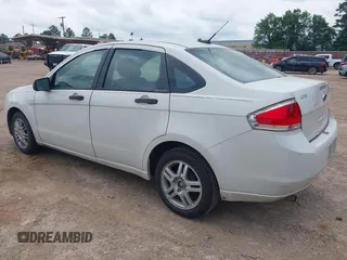 2011 Ford Focus SE with VIN 1FAHP3FN6BW129160, listed as a IAAI auction lot 42134500 with 257,496 mi miles and . Bid and sale history available at DreamBid. Image 3.