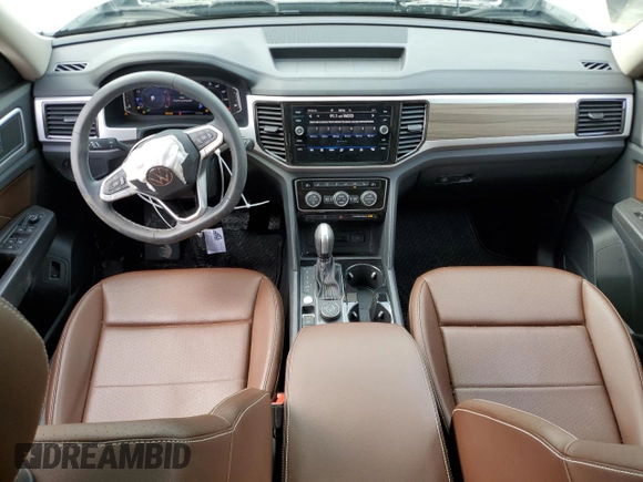 2022 Volkswagen Atlas SEL with VIN 1V2BP2CA0NC530770, listed as a Copart auction lot 55657454 with 31,121 mi miles and Salvage title. Bid and sale history available at DreamBid. Image 8.