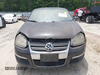 2010 Volkswagen Jetta Limited Edition with VIN 3VWRZ7AJ5AM015232, listed as a IAAI auction lot 42784607 with Not provided miles and . Bid and sale history available at DreamBid. Image 6.