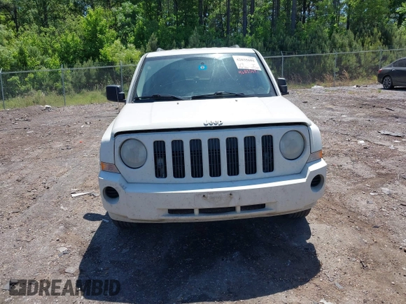 2008 Jeep Patriot Sport with VIN 1J8FT28W48D654244, listed as a IAAI auction lot 42035691 with 231,716 mi miles. Bid and sale history available at carsss.com. Image 6.