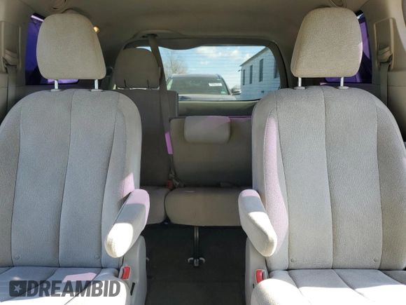 2014 Toyota Sienna L с VIN 5TDZK3DC5ES451825, выставлен на аукционе Copart как лот 79619074 с пробегом 151 146 миль миль и Списание • Salvage title. История ставок и продаж доступна на DreamBid. Изображение 10.