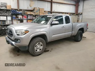 2018 Toyota Tacoma SR z VIN 5TFRX5GN3JX114763, wystawiony jako Copart lot #58210875 z przebiegiem 83 182 mil mil oraz Czysty tytuł • Clean title. Historia ofert i sprzedaży dostępna na DreamBid. Obrazek 1.