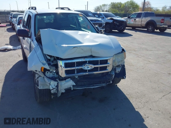2008 Ford Escape XLT с VIN 1FMCU93168KD99003, выставлен на аукционе IAAI как лот 42133067 с пробегом 136 070 миль миль и . История ставок и продаж доступна на DreamBid. Изображение 6.