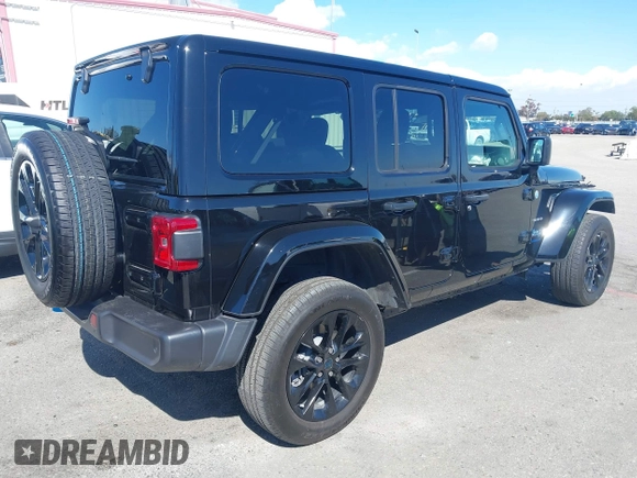 2024 Jeep Wrangler Sahara с VIN 1C4RJXP63RW192404, выставлен на аукционе IAAI как лот 41720108 с пробегом 11 880 миль миль и . История ставок и продаж доступна на DreamBid. Изображение 4.