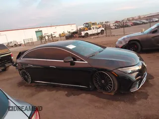 2024 Mercedes-Benz EQE 350+ z VIN W1KEG2BBXRF056894, wystawiony jako IAAI lot #40993238 z przebiegiem 7051 mil mil oraz . Historia ofert i sprzedaży dostępna na DreamBid. Obrazek 14.